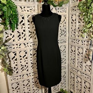 LIZ CLAIBORNE LUCIOUS TRUE BLACK WITH BEADING SLEEVELESS MIDI DRESS